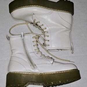 Steve Madden Bettyy Combat Boots Round Toe Leather Upper Lace Up Womens Size 9